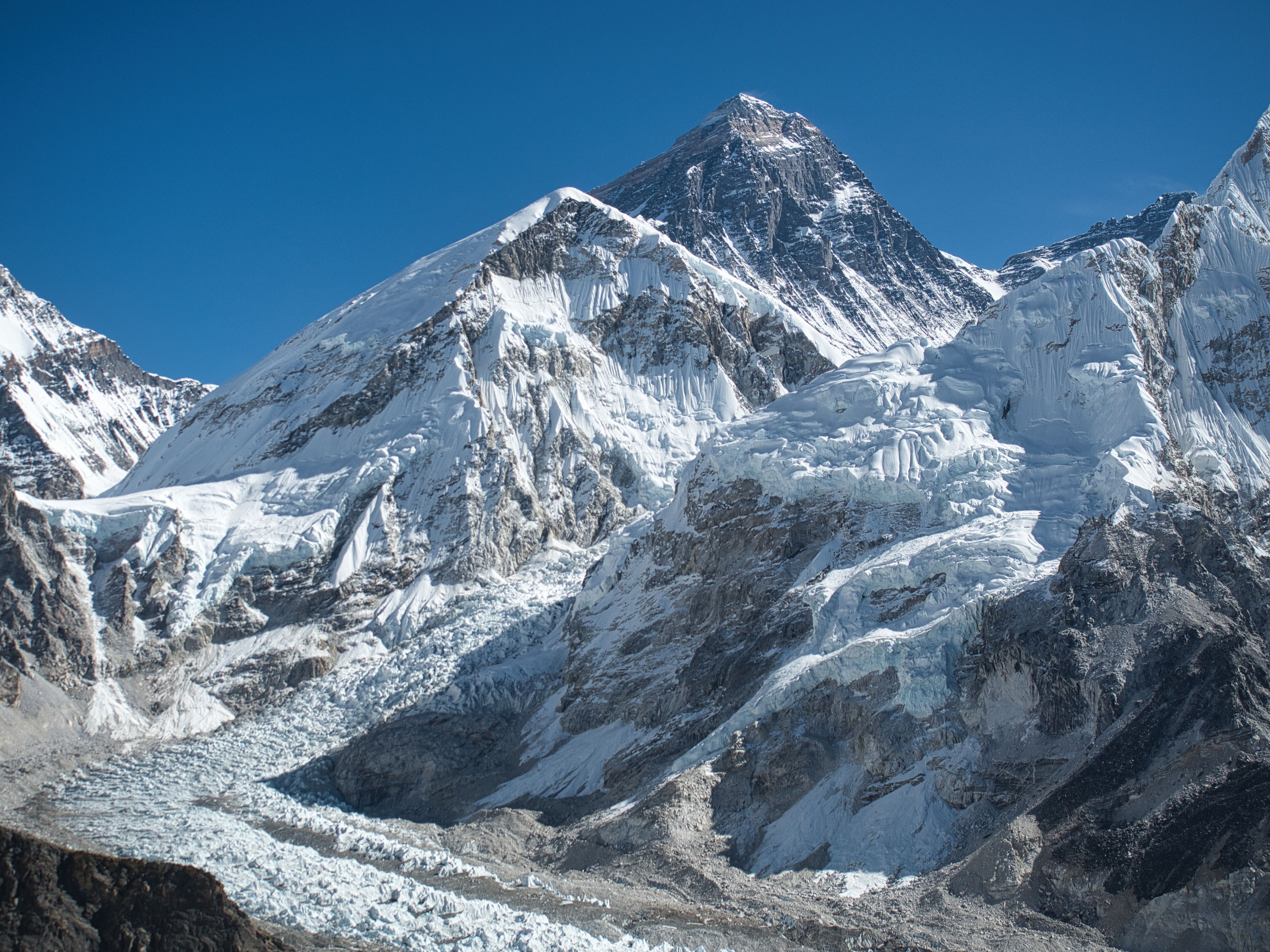 山岳と高所をイメージした写真